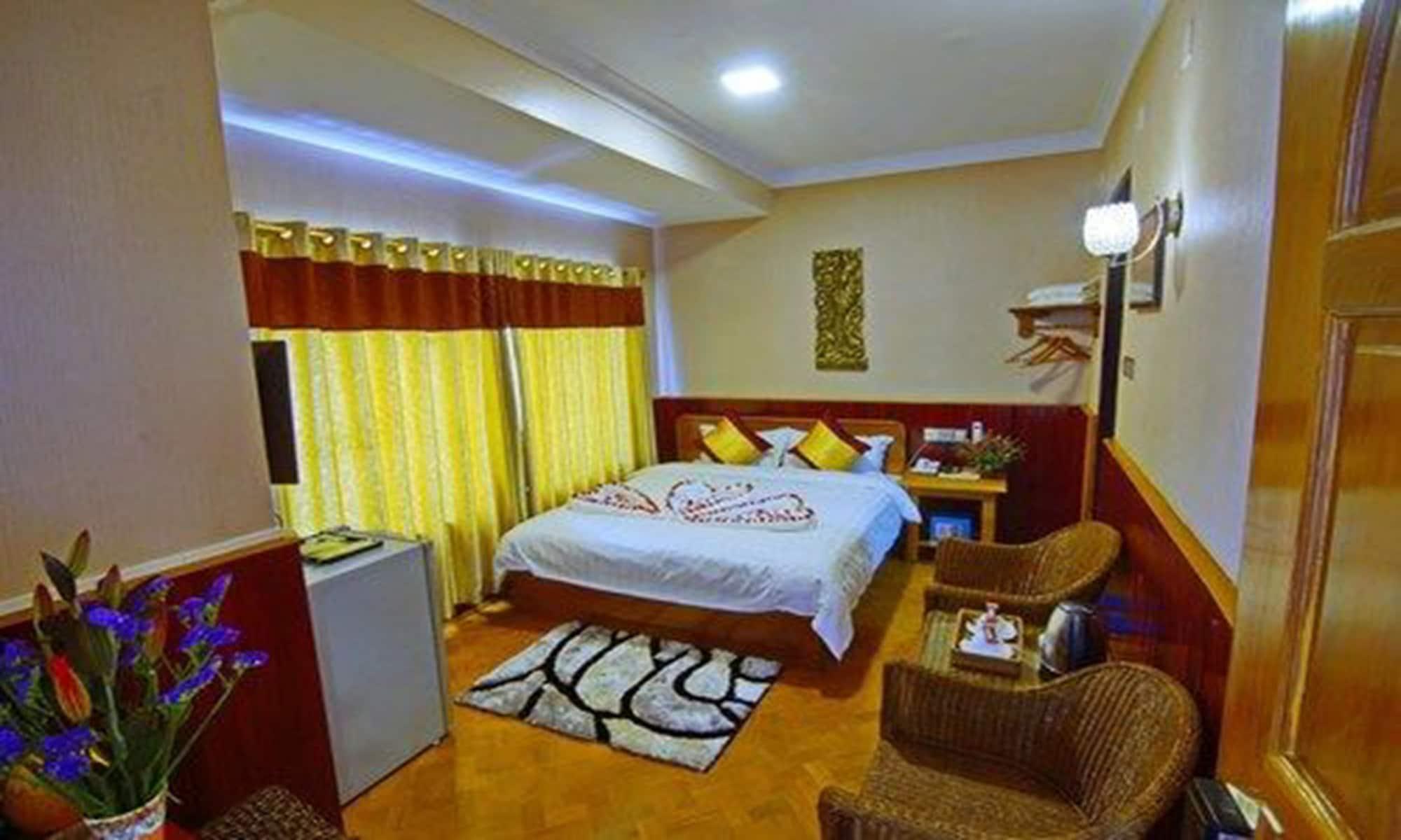Palace View Hotel Mandalay Exterior photo