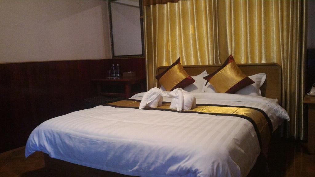 Palace View Hotel Mandalay Exterior photo