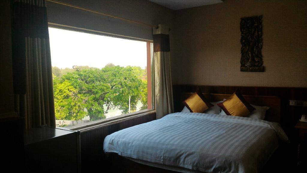 Palace View Hotel Mandalay Exterior photo