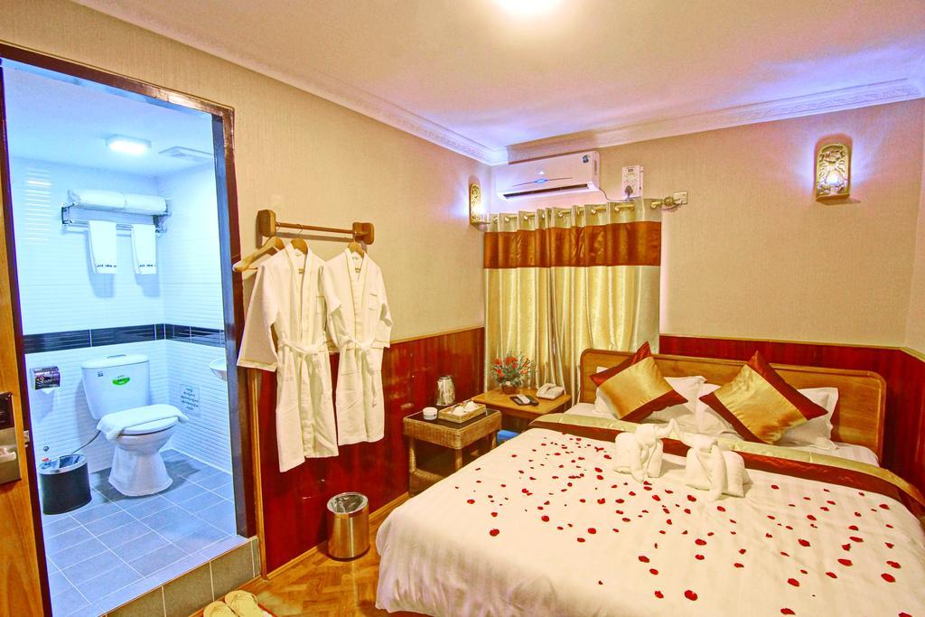 Palace View Hotel Mandalay Exterior photo
